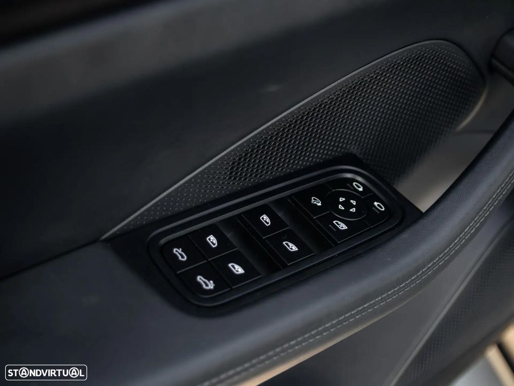 Porsche Macan Electric 4S - 47