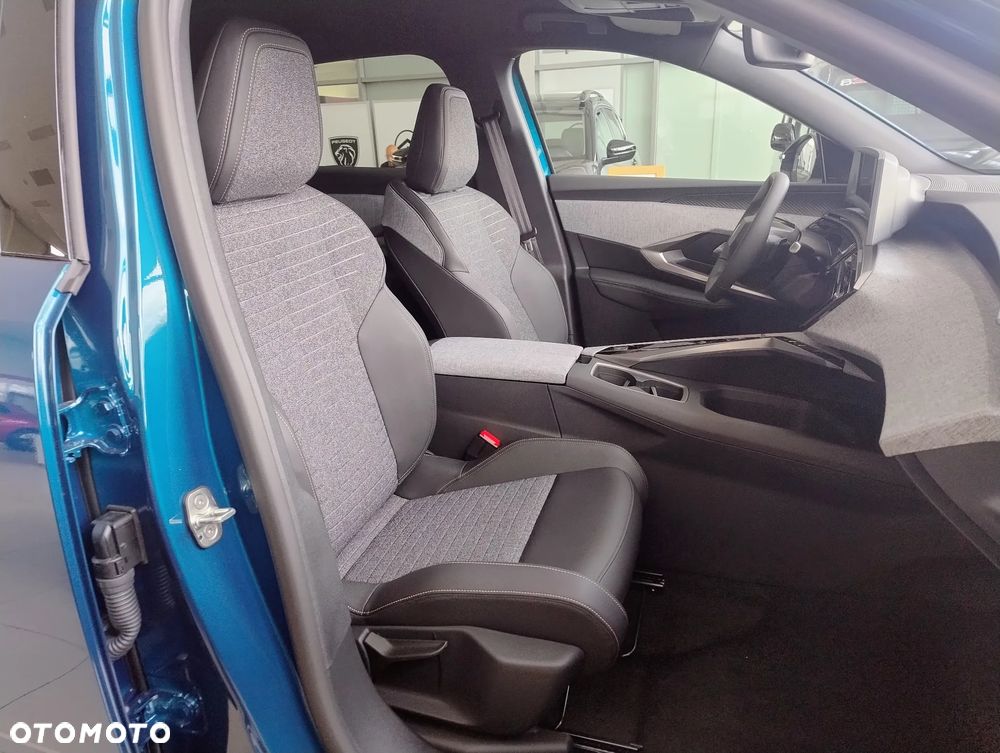 Peugeot 3008 1.2 PureTech mHEV Allure e-DCS6 - 25