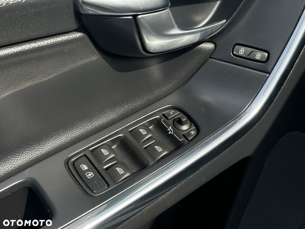 Volvo XC 60 - 21