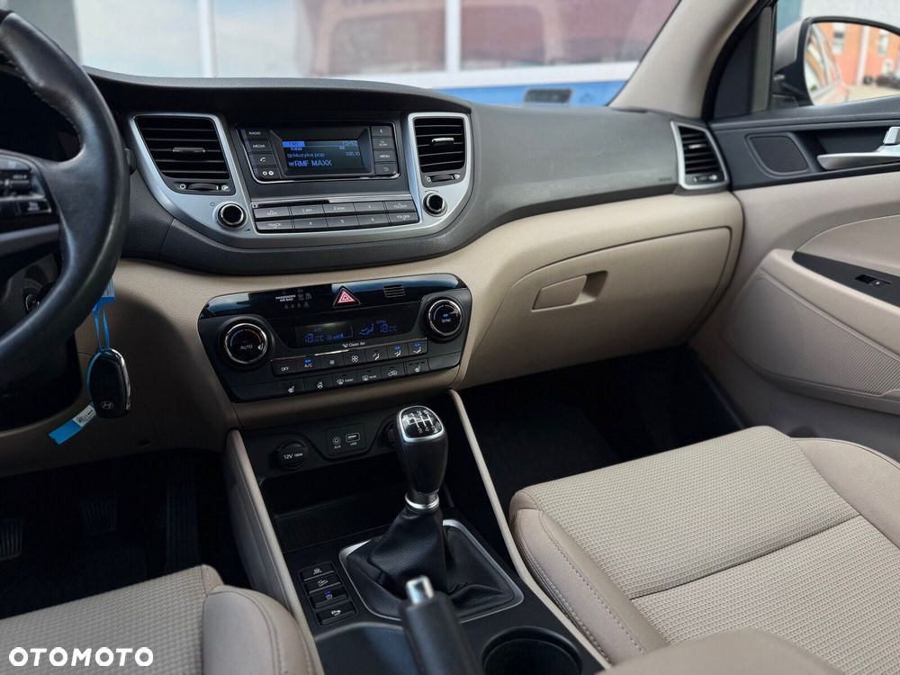 Hyundai Tucson 2.0 CRDI BlueDrive Comfort 2WD - 16