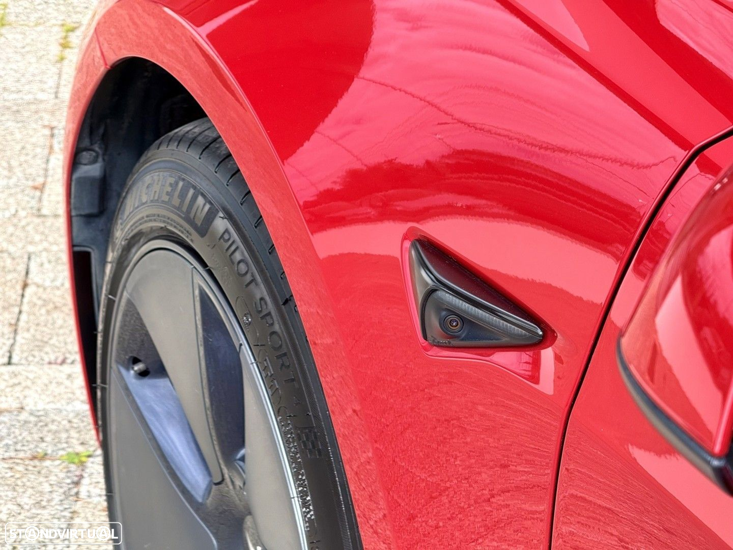 Tesla Model 3 Long-Range Dual Motor AWD - 32