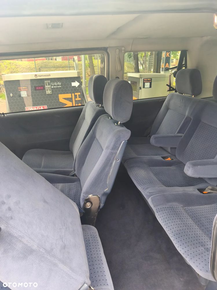 Volkswagen Caravelle Basis / CL - 17
