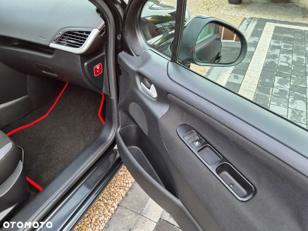 Peugeot 207 - 19