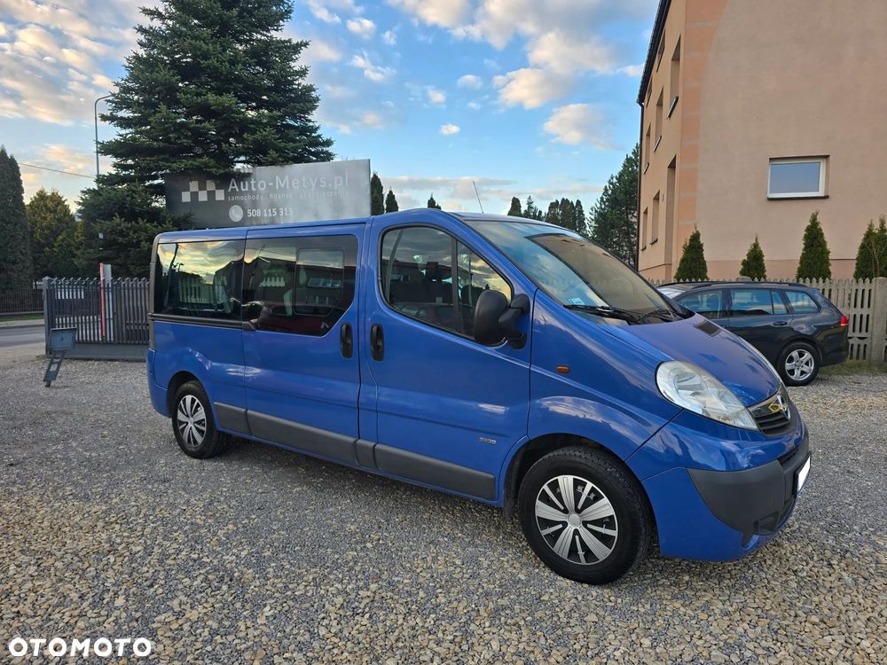 Opel Vivaro - 1