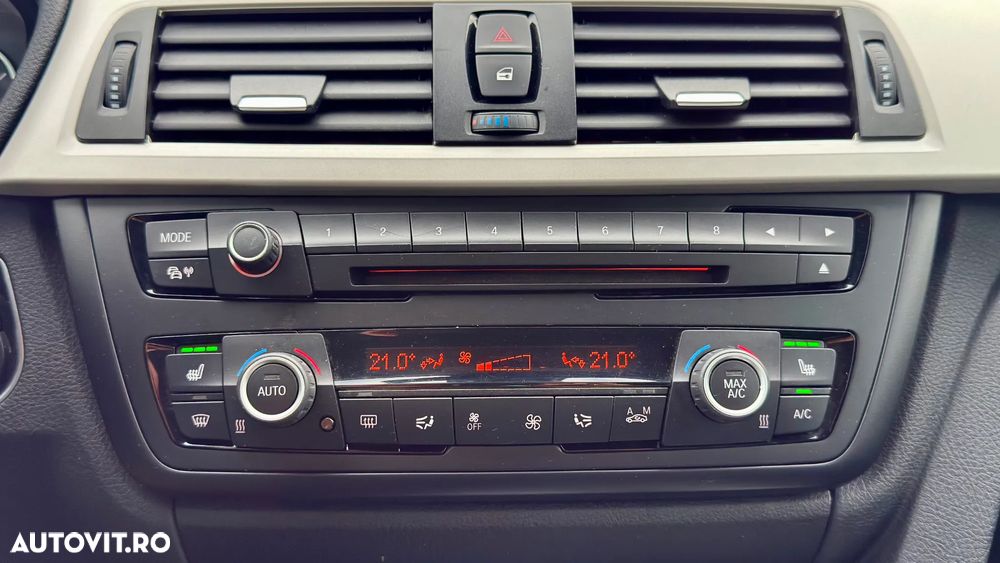 BMW Seria 3 320d Aut. Sport Line - 21