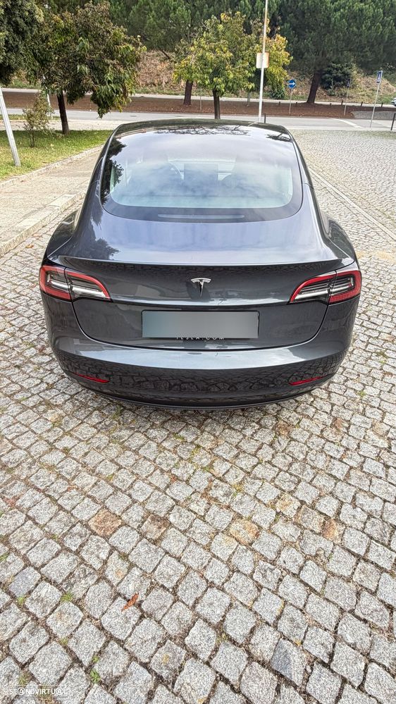 Tesla Model 3 Long Range Tração Traseira - 2