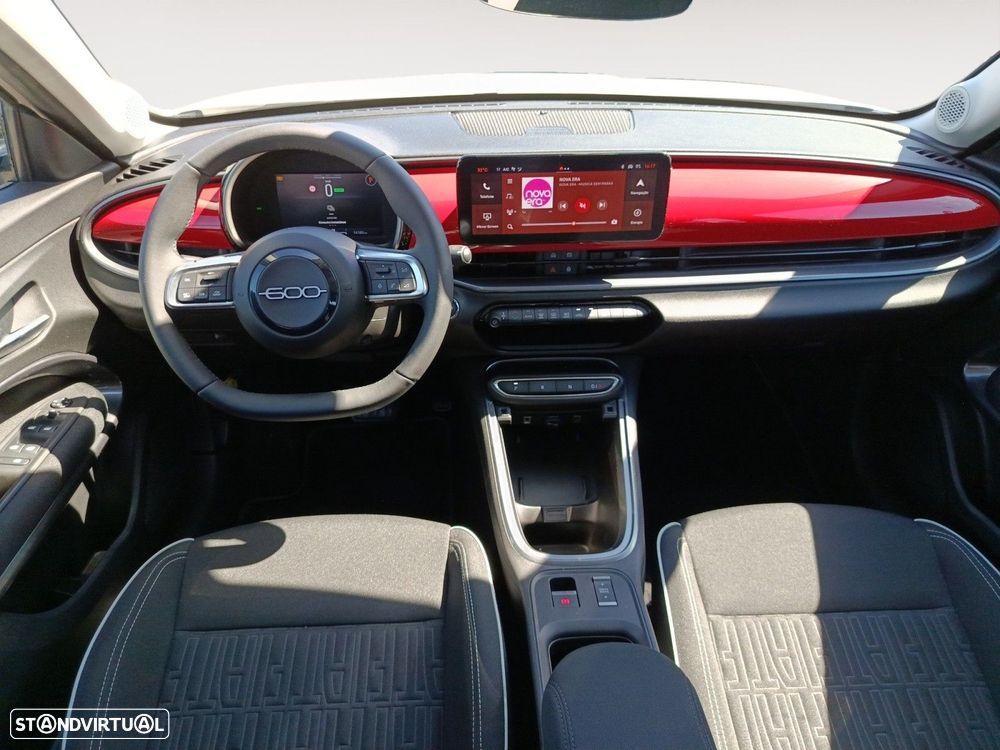 Fiat 600e 54 kWh (RED) - 10