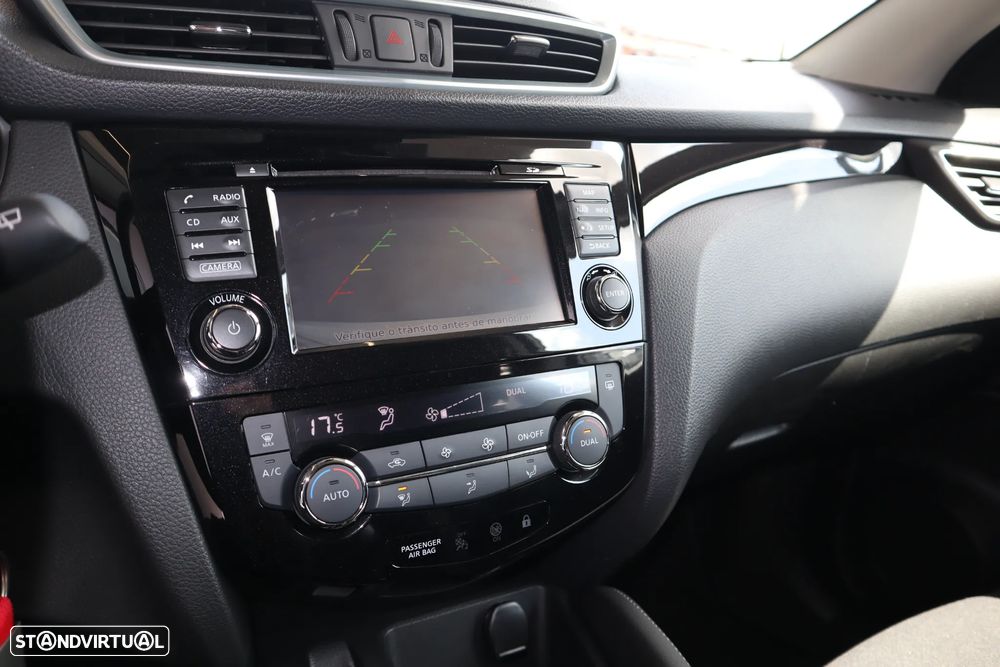 Nissan Qashqai 1.5 dCi N-Connecta PS - 17