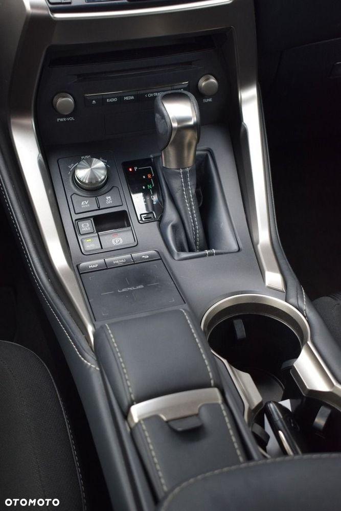 Lexus NX 300h Elegance AWD - 19