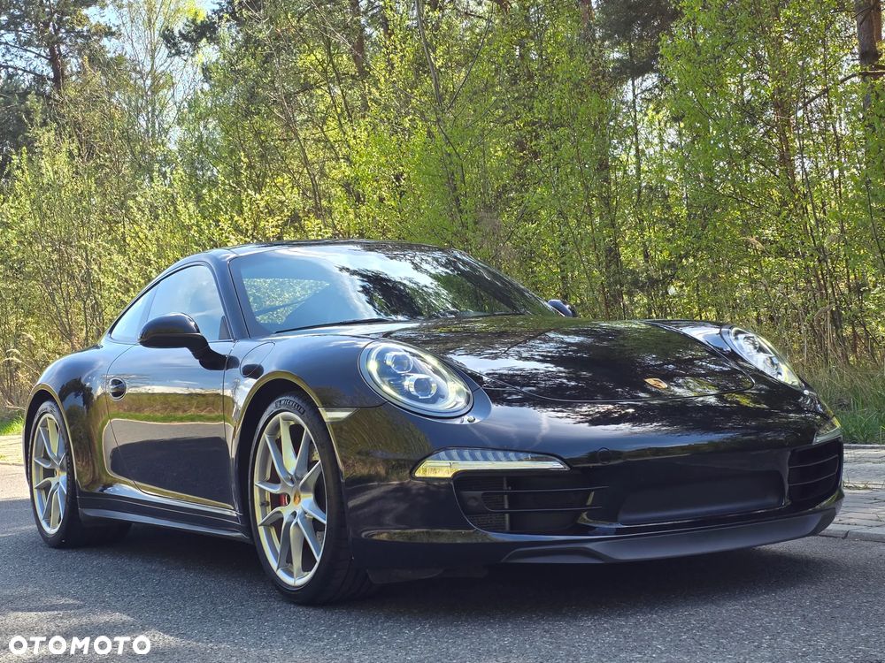 Porsche 911 Carrera 4S - 1