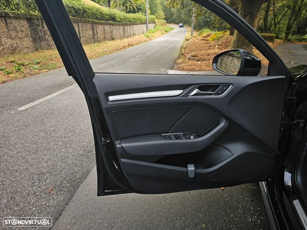 Audi A3 Sportback 30 TDI S-line - 32
