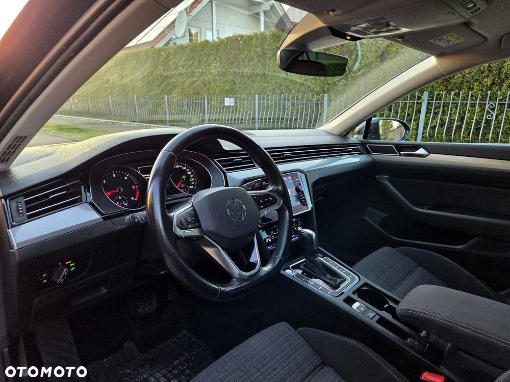 Volkswagen Passat 2.0 TDI SCR Highline DSG - 9