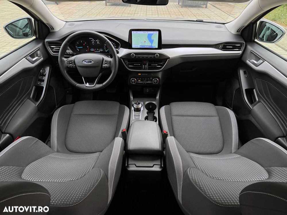 Ford Focus Turnier 1.5 EcoBlue Start-Stopp-System Aut. TREND - 2