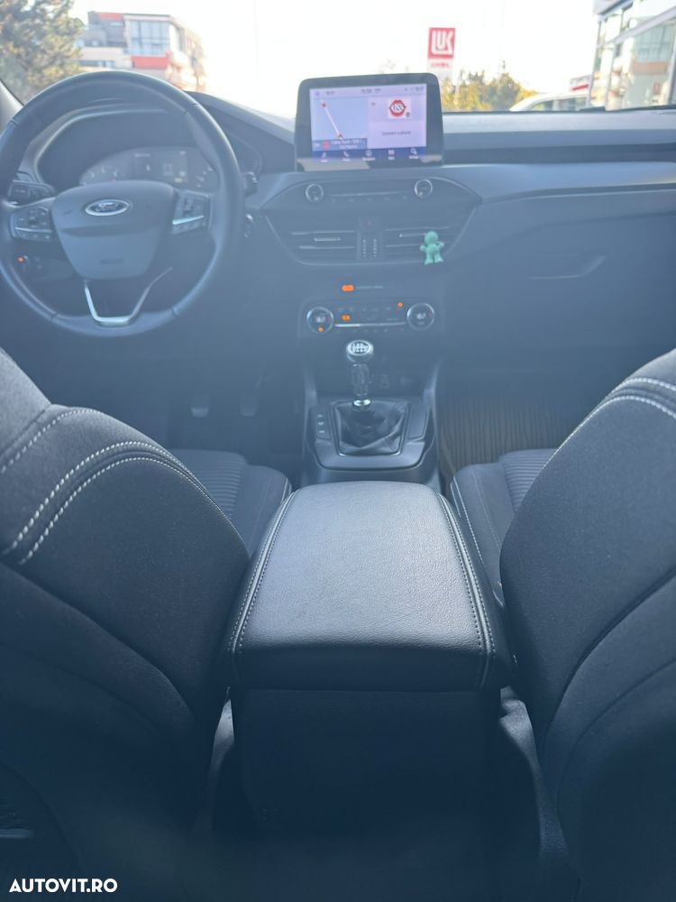 Ford Focus - 33