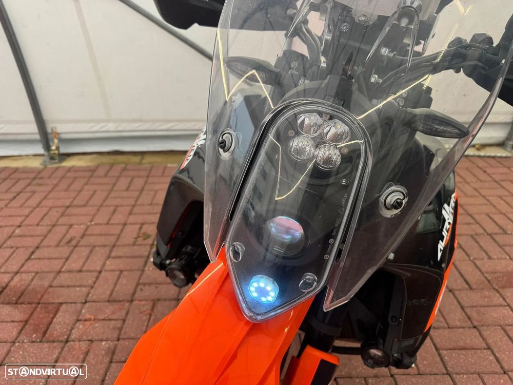 KTM 890 - 7