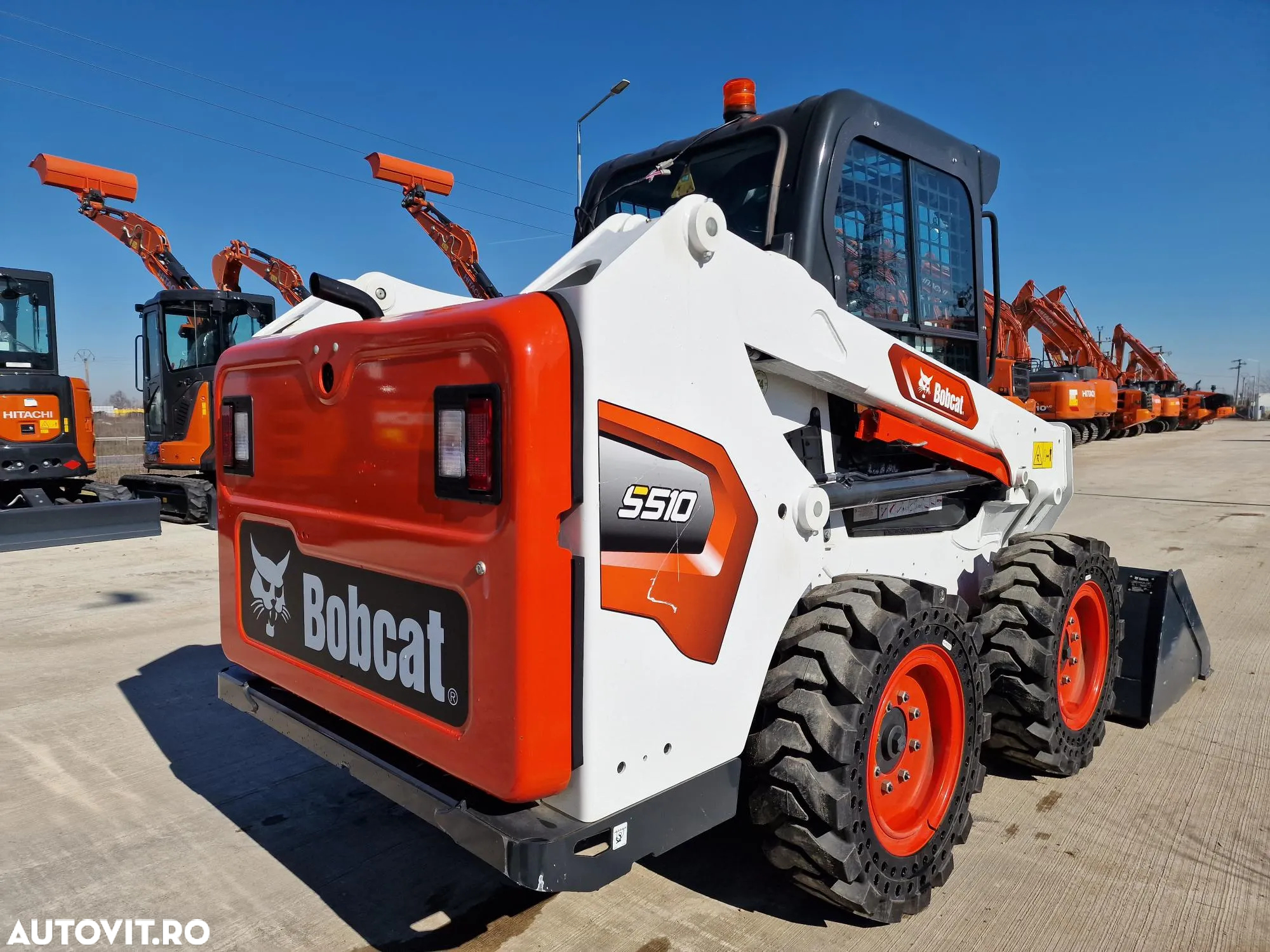 Bobcat S510, 2024, Usa cabina, AER CONDITIONAT, motor Kubota 50CP, inst hidr suplim, ANVELOPE PLINE, cupa 0,9, posibilitate leasing 5 ani, PROMOTIE 40.900 EUR+Tva - 2