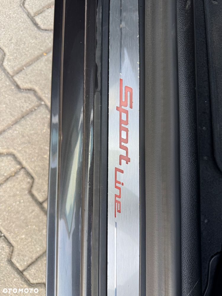 BMW Seria 5 518d Sport Line sport - 36