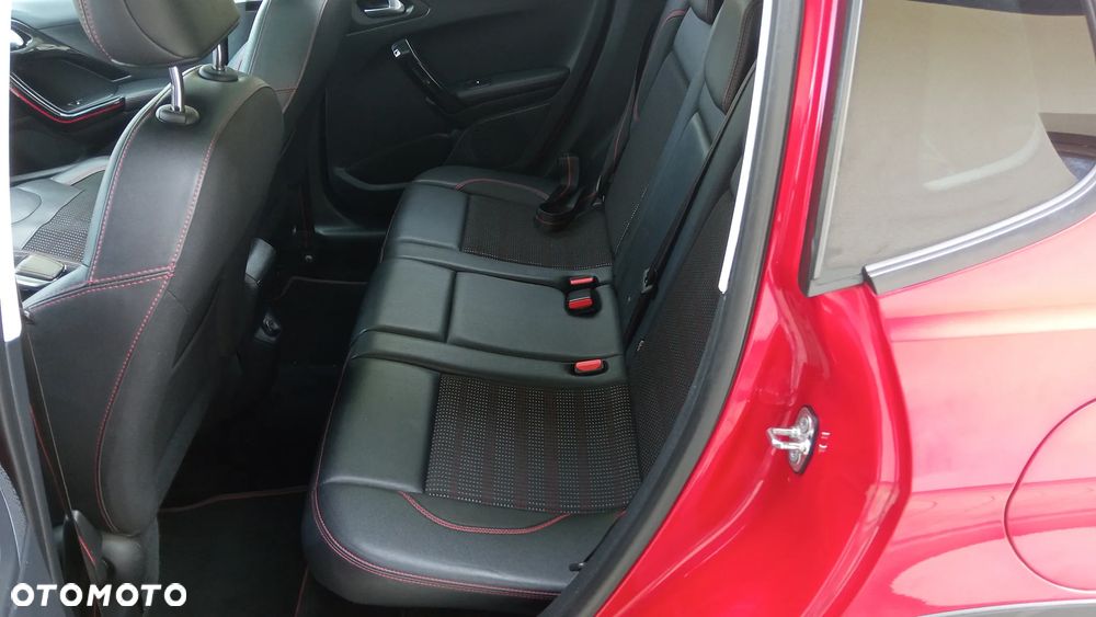 Peugeot 2008 PureTech 110 Stop&Start GT-Line Edition - 16