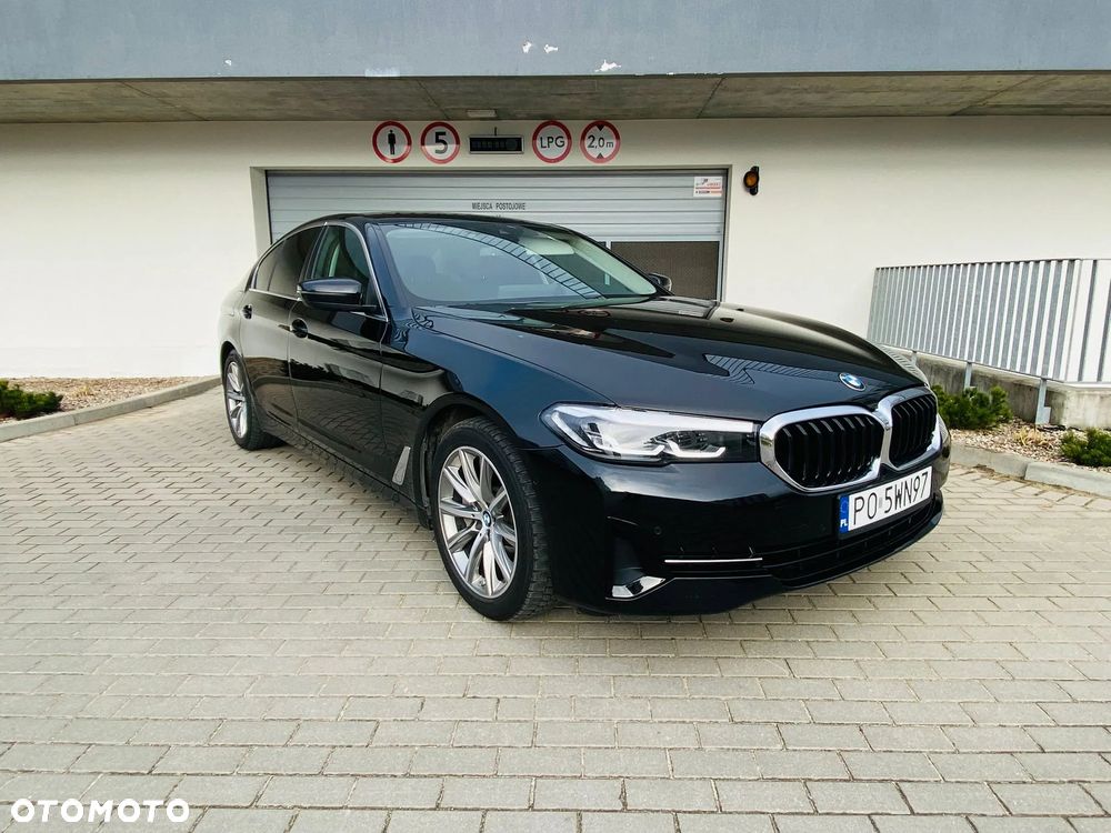 BMW Seria 5 530i xDrive - 11