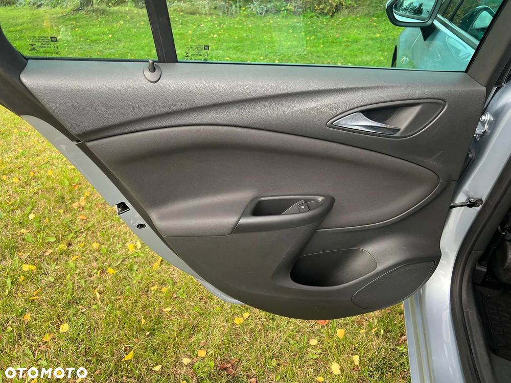 Opel Astra V 1.6 CDTI Dynamic - 28