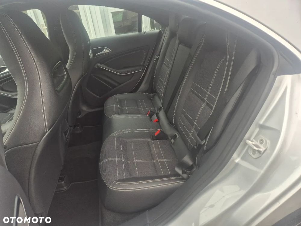 Mercedes-Benz CLA 180 (CDI) d 7G-DCT - 12