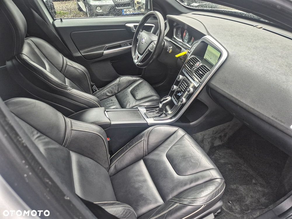 Volvo XC 60 D4 AWD Geartronic RDesign - 29