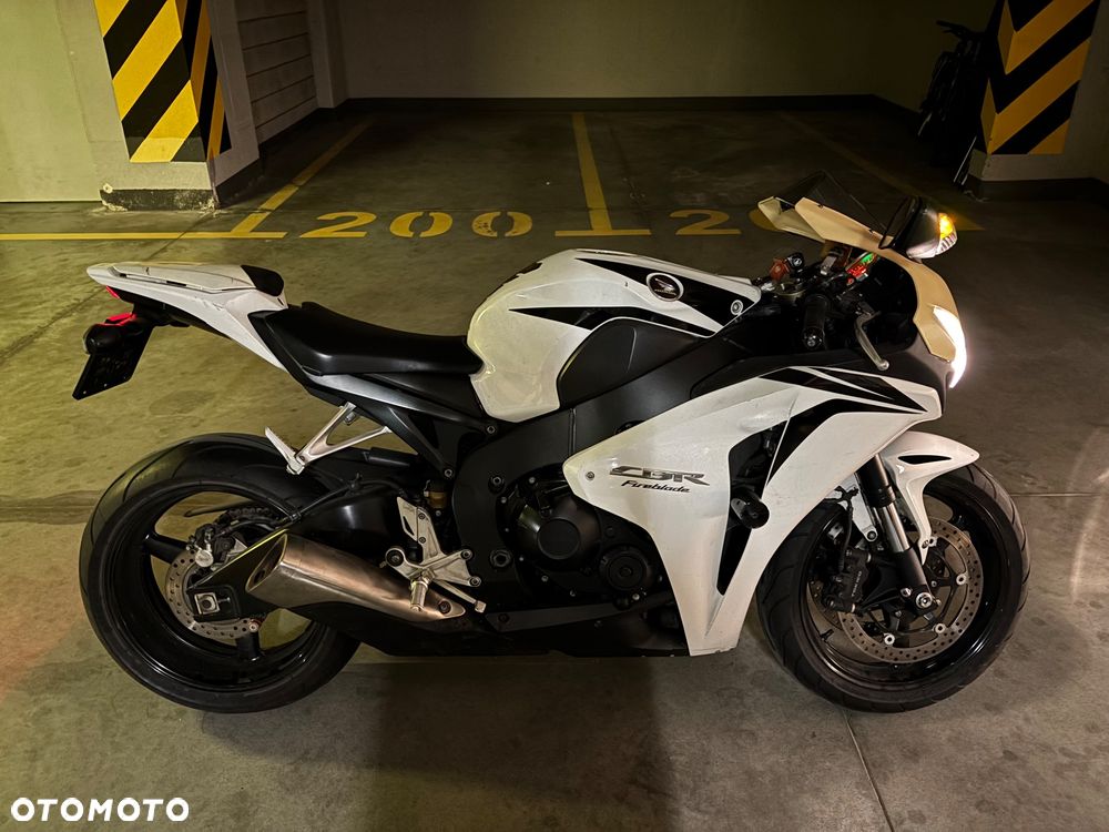 Honda CBR - 17