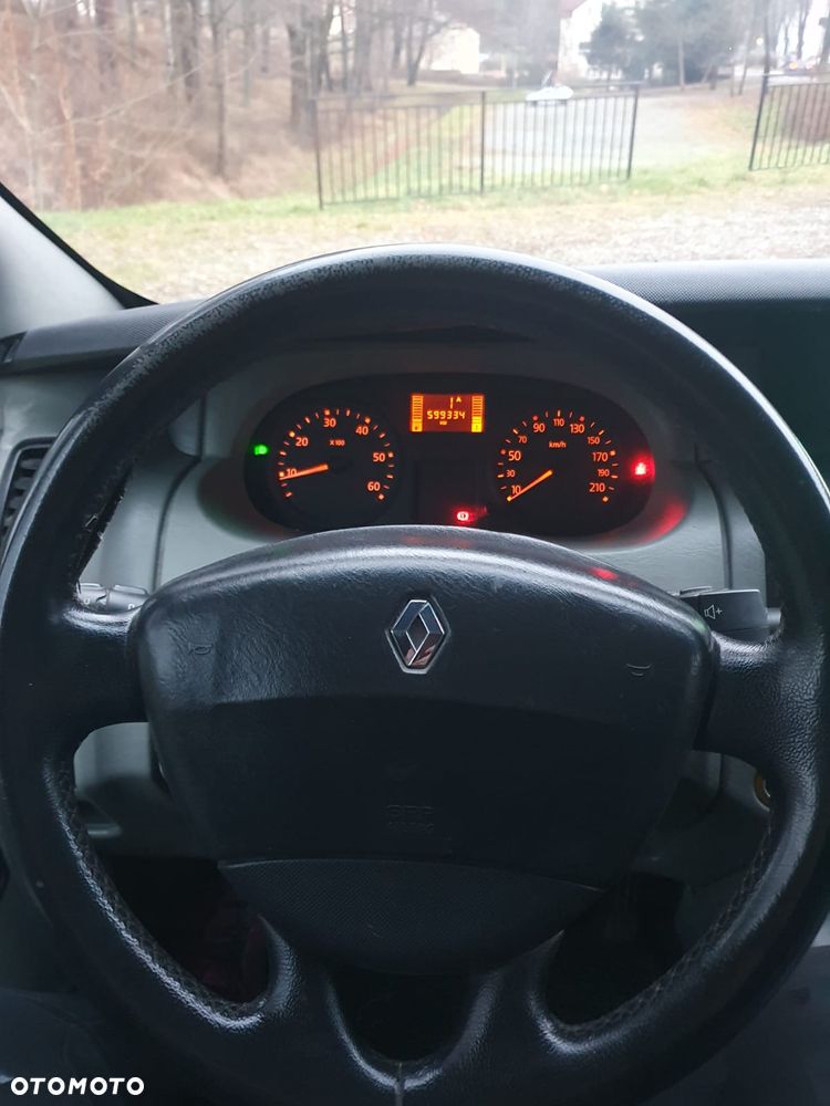 Renault TRAFIC - 13