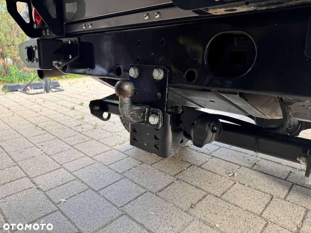 Land Rover Defender 2.5 TDI - 18