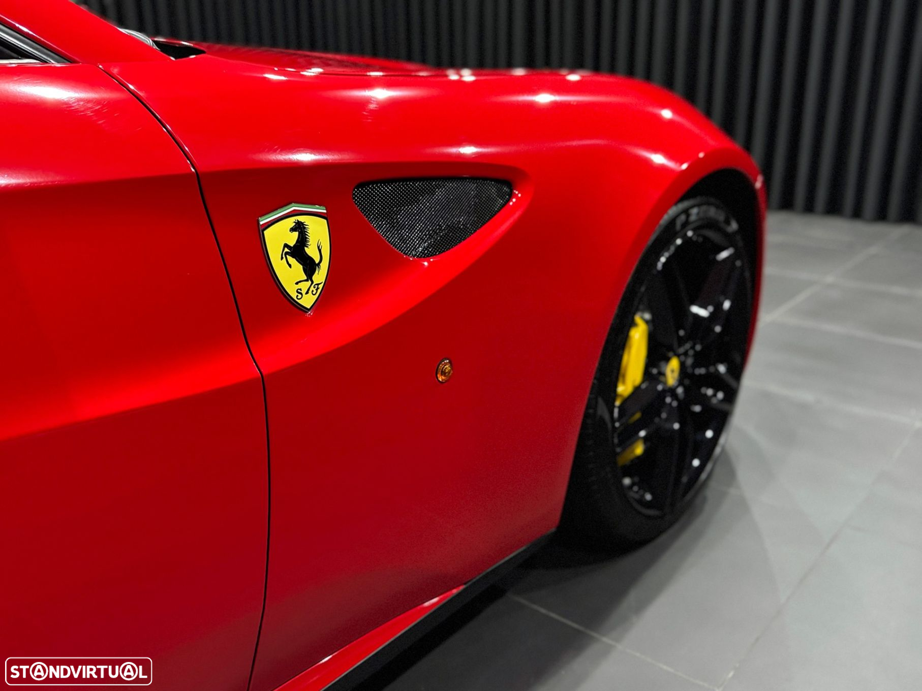 Ferrari FF - 9