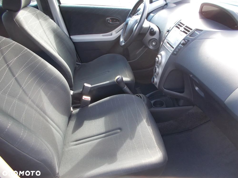 Toyota Yaris 1.0 VVT-i Style - 11