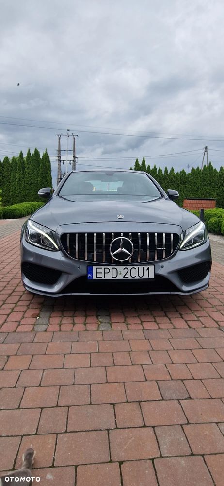 Mercedes-Benz Klasa C AMG 43 4-Matic - 19