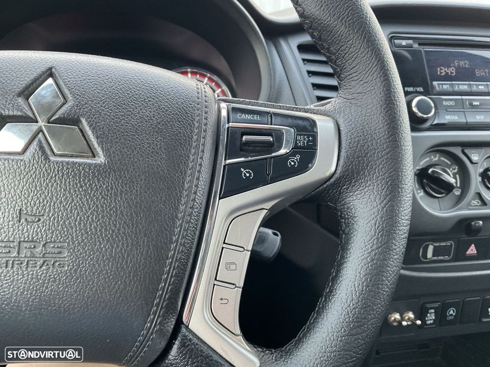 Mitsubishi L200 2.3 DI-D CD Invite Strakar Look 4WD - 38