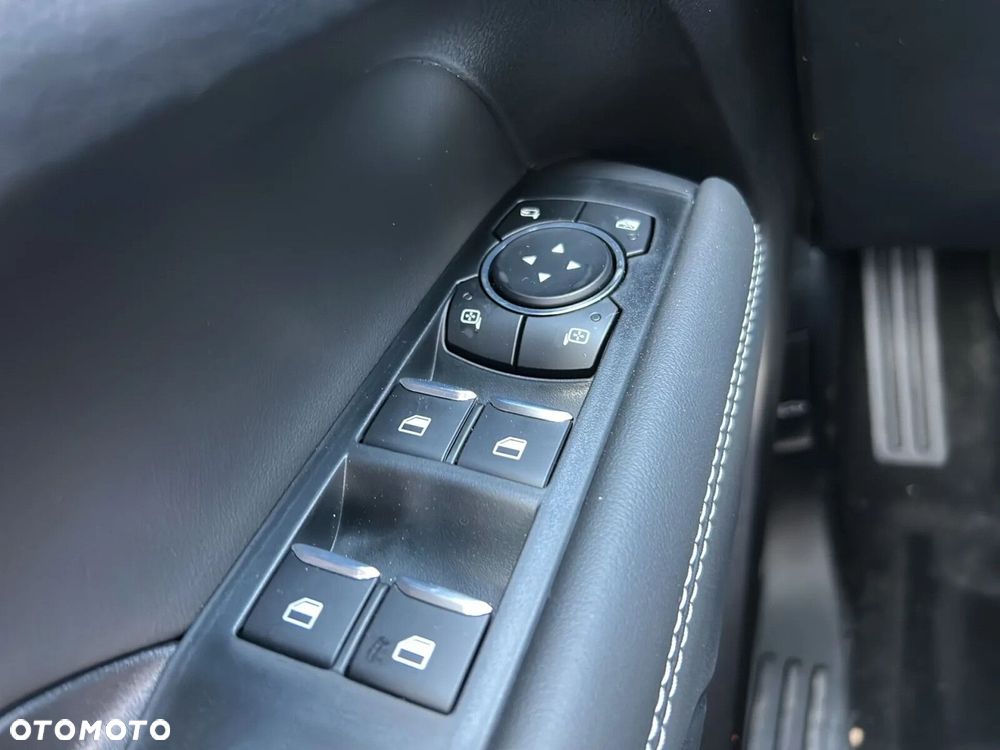 Volkswagen Amarok - 24
