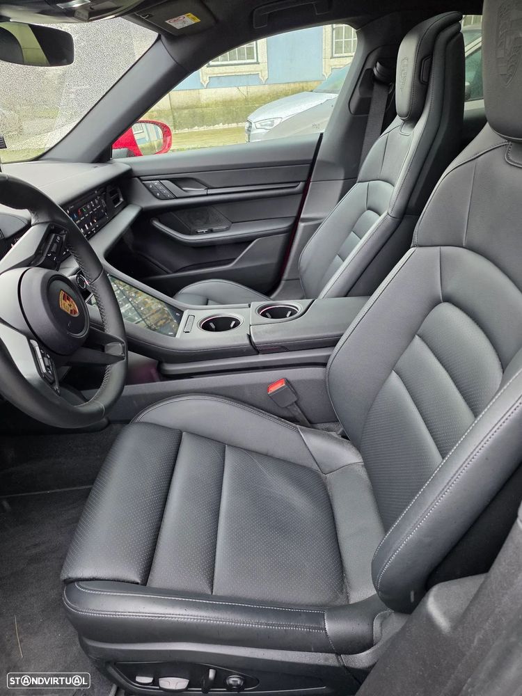 Porsche Taycan Standard - 29