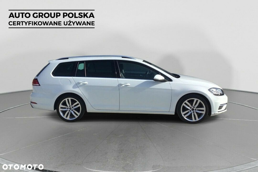Volkswagen Golf - 6