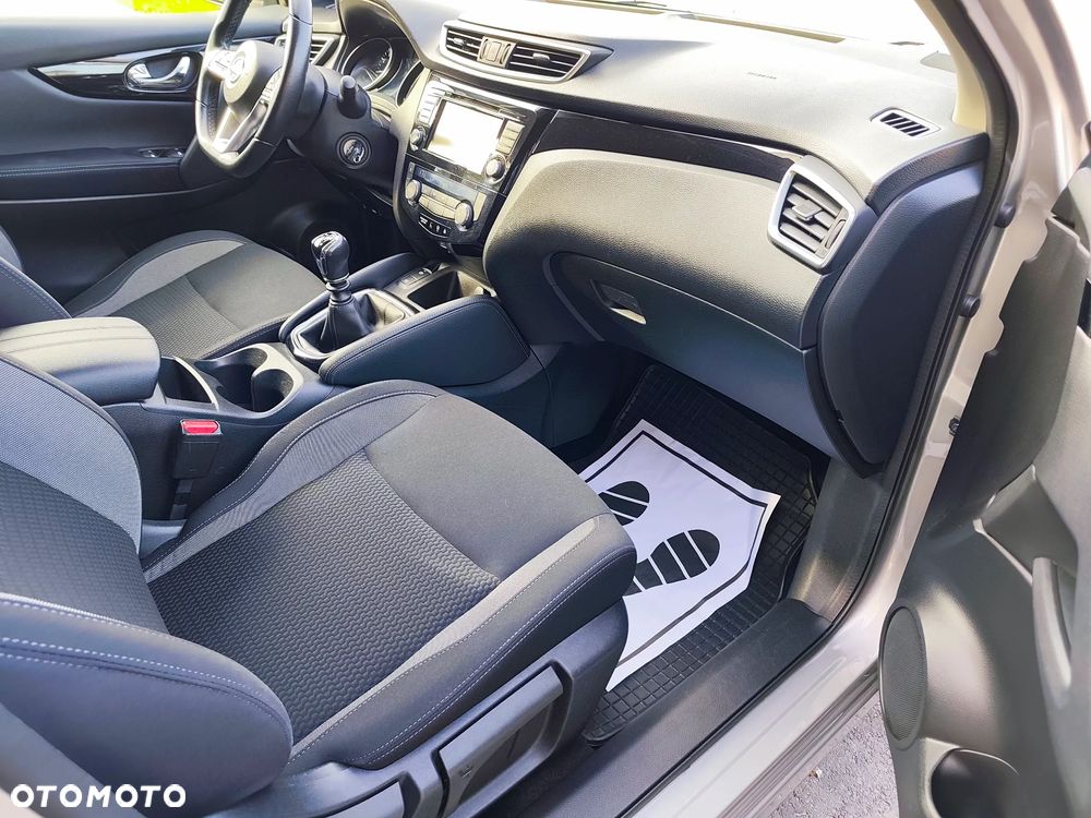 Nissan Qashqai 1.3 DIG-T Acenta EU6d - 24