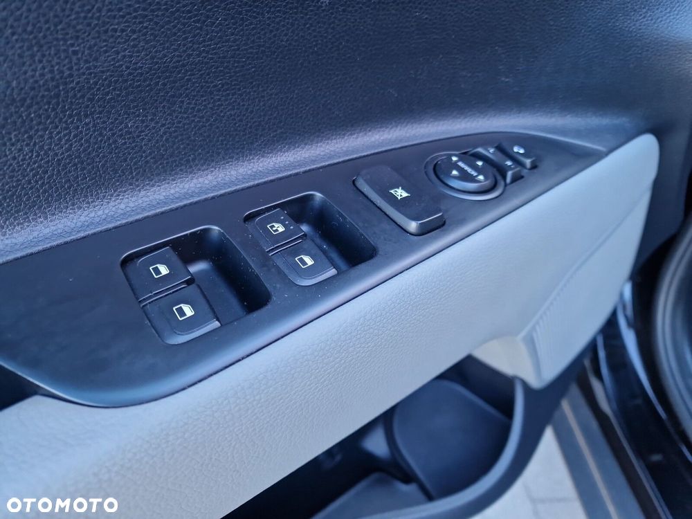 Kia Stonic 1.2 L - 33