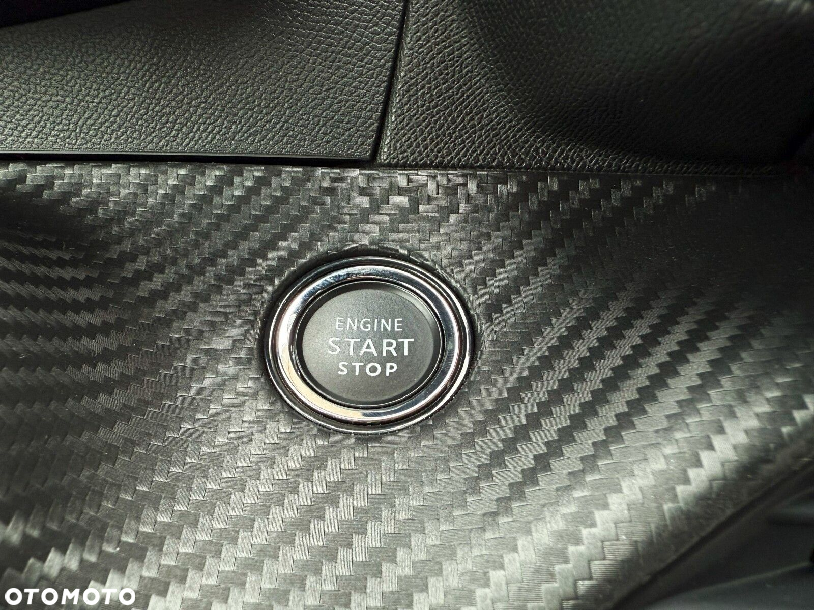 Peugeot 2008 1.2 PureTech Allure Pack S&S EAT8 - 19