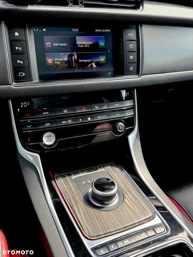 Jaguar XF 3.0 V6 AWD S - 11