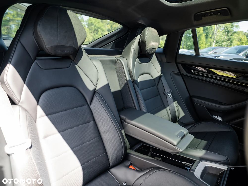 Porsche Panamera 4 E-Hybrid PHEV - 20