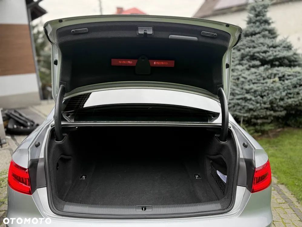 Audi A4 Limousine - 6
