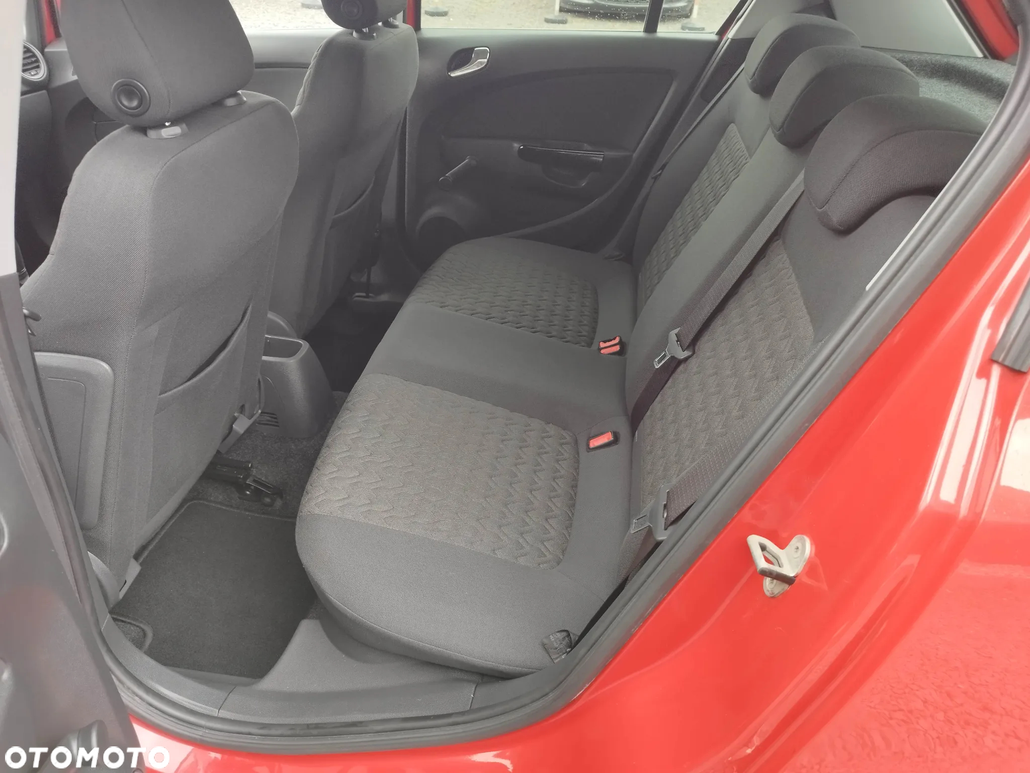 Opel Corsa 1.4 16V Innovation - 18