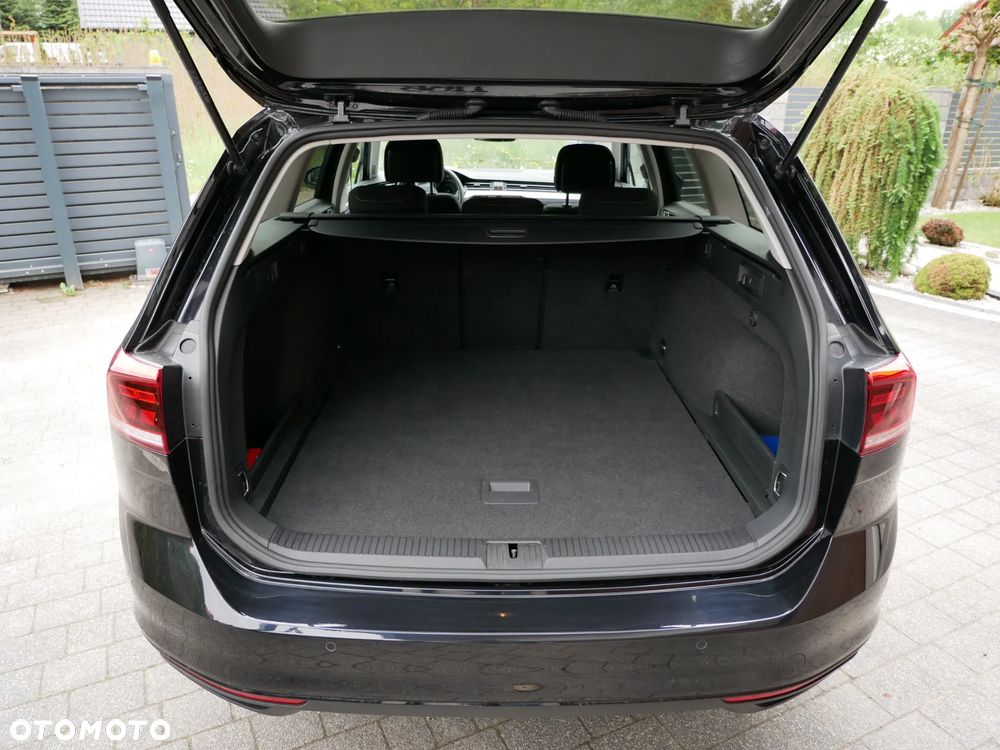 Volkswagen Passat 2.0 TDI EVO Business - 34