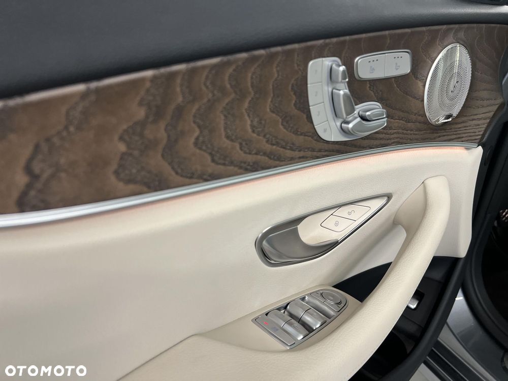 Mercedes-Benz Klasa E - 24