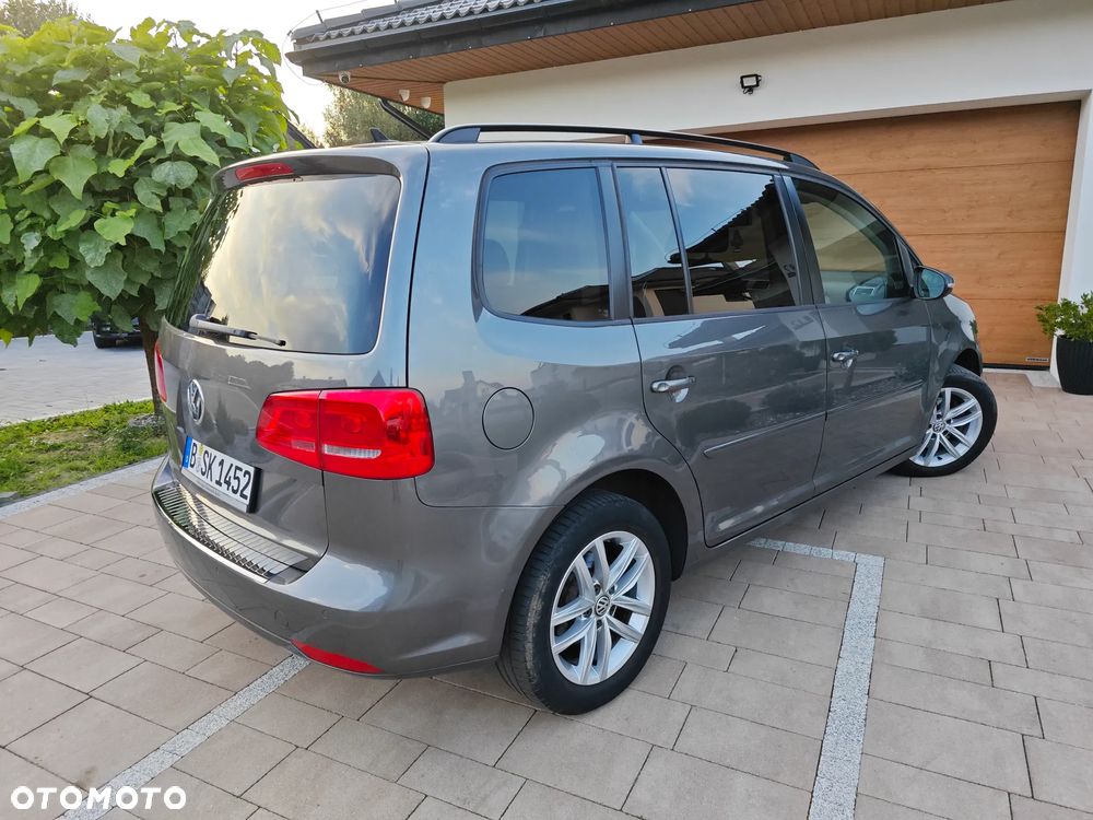 Volkswagen Touran - 15