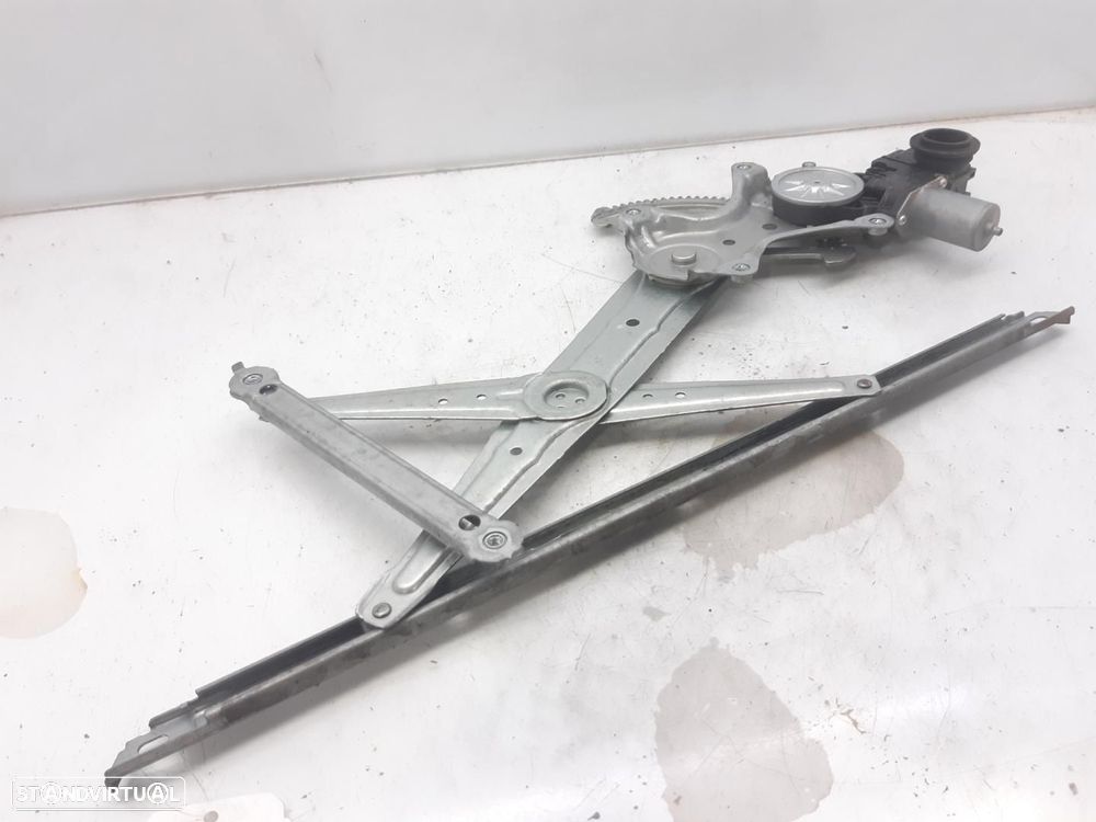 ELEVADOR FRENTE DIREITO LEXUS IS - 1