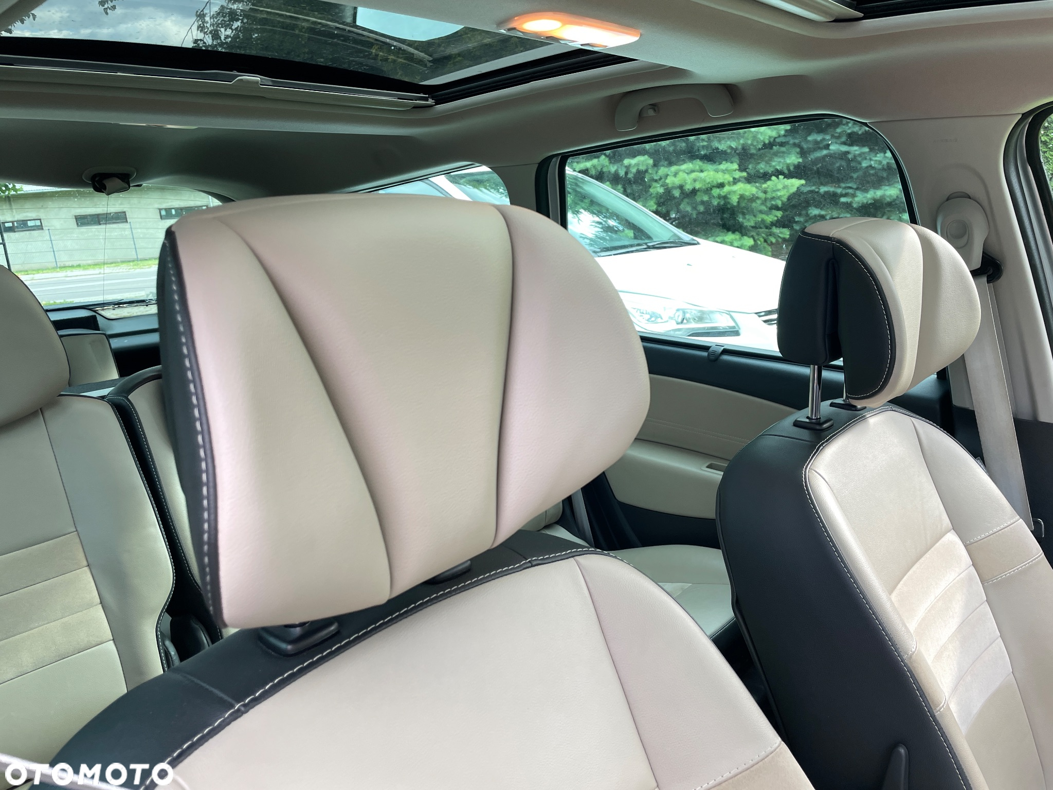 Renault Grand Scenic ENERGY TCe 130 S&S Bose Edition - 30