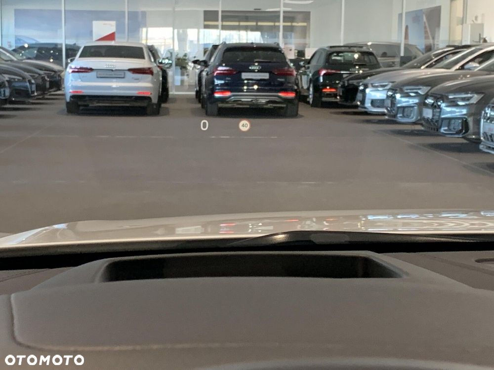 Volvo V90 Cross Country - 39