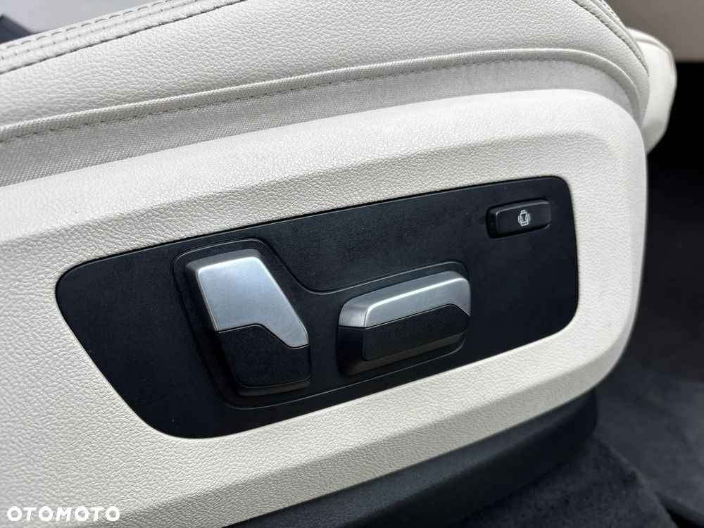 BMW X5 xDrive25d - 27